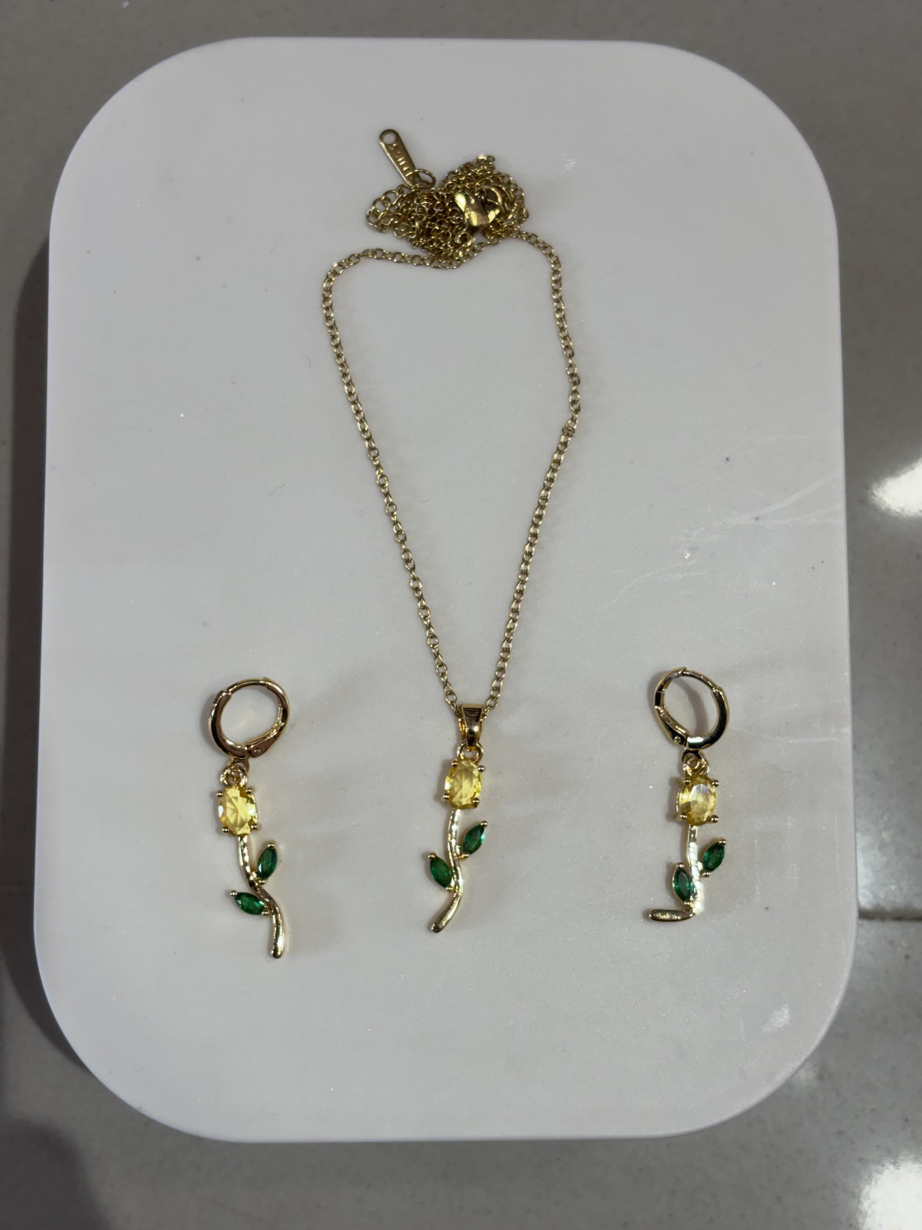 Tulip pendant and earrings combo